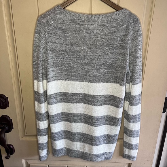 Abercrombie & Fitch Sweater - Picture 4 of 4